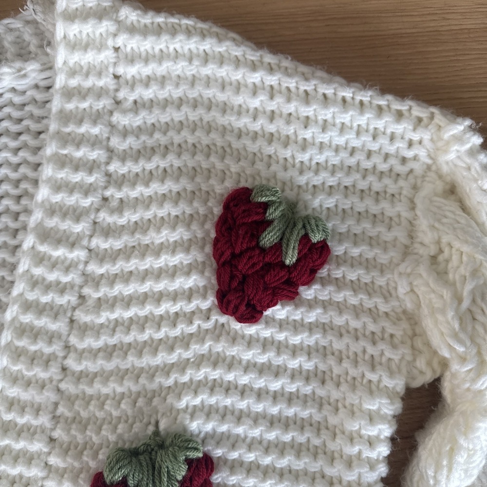 Strawberry Women's Lg Cardigan Sweater White Crochet Open Front Straw Shortcake - Picture 7 of 13